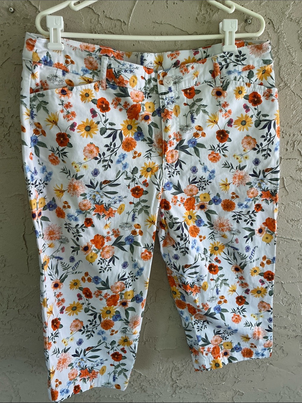 St John’s Bay Multi-Color Floral Women’s Casual Capris Size 18